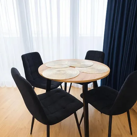 Hanza Tower 421 Apartment *