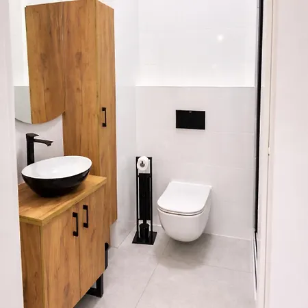 Hanza Tower 421 Apartment