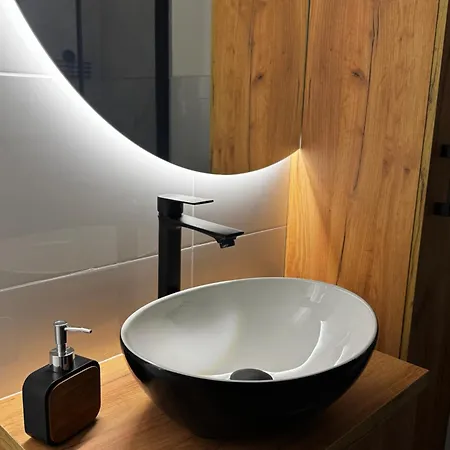 Hanza Tower 421 Apartment