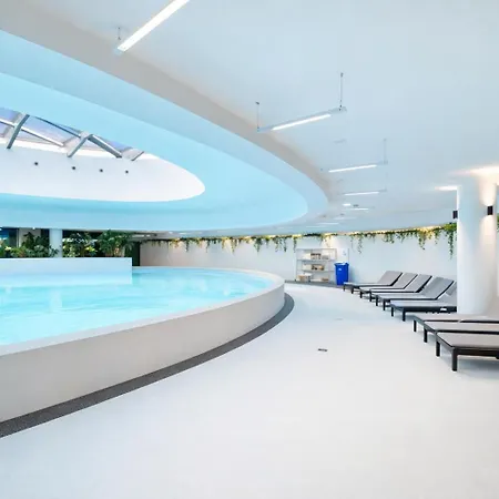 Apartment Hanza Tower 421 *