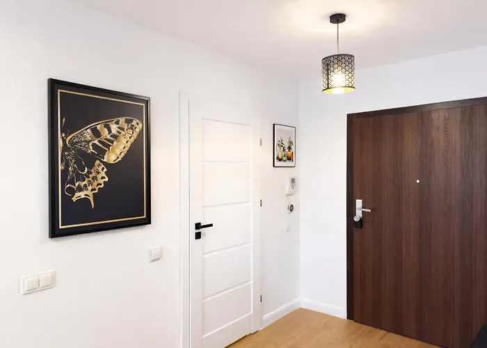 Hanza Tower 421 Apartment *