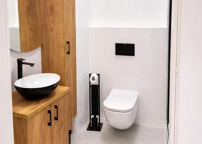 Hanza Tower 421 Apartment