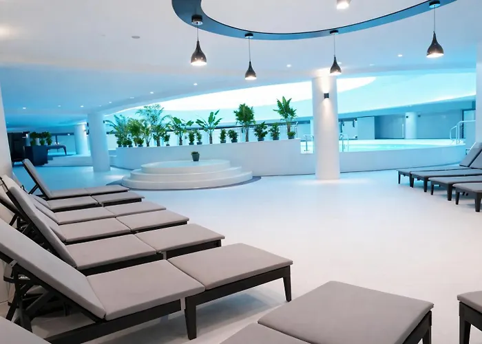 Apartamento Hanza Tower 421 *